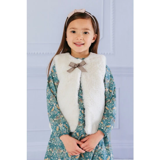 unnamed-file-1238.jpg Trotters London Winter Millie White Gilet -Trotters London store unnamed file 1238